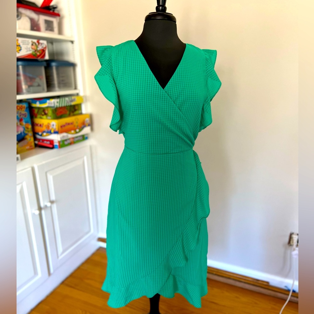 a new day green hi low flutter sleeve dress